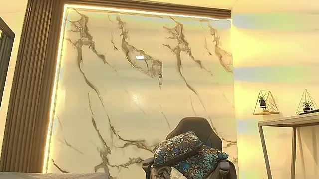 Snapshot of Lindsey8 chatting on 02.11.26 Lindsey8 online show from 02.11.26