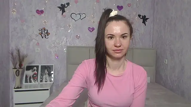 KaraCriegs online show from 03.07.25