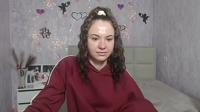 KaraCriegs online show from 03.12.25