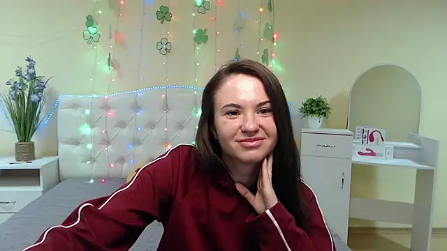 KaraCriegs online show from 03.20.25