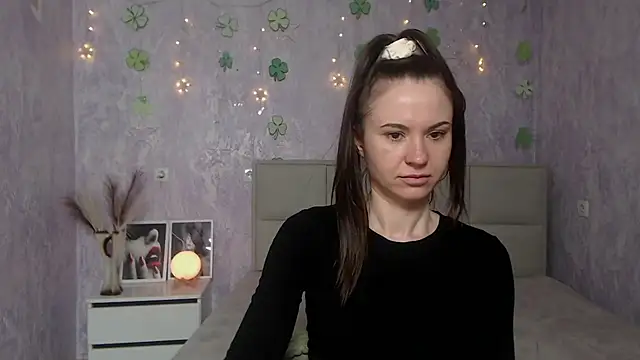 KaraCriegs online show from 03.23.25