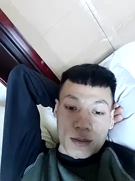 Snapshot of Xpj123 chatting on 03.18.25 Xpj123 online show from 03.18.25