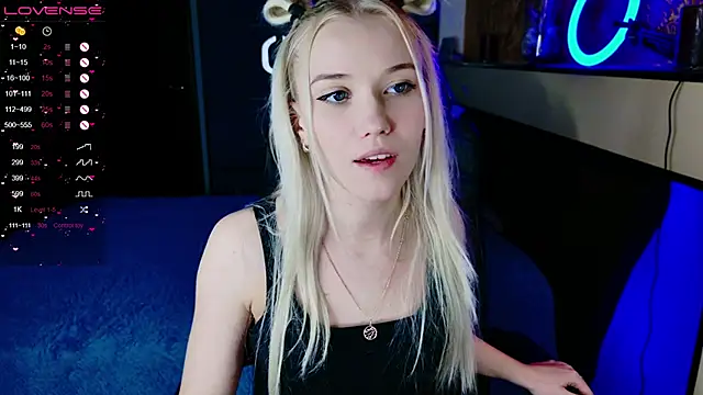 ShhhO O online show from 02.11.25