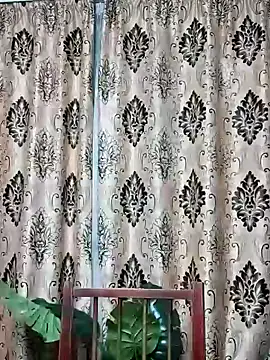 NadiraNoor online show from 01.09.25