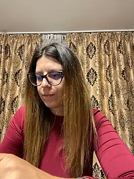 NadiraNoor online show from 09.11.25