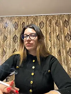 NadiraNoor online show from 10.02.25