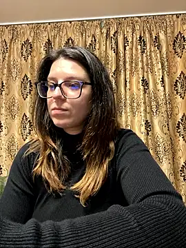 NadiraNoor online show from 04.05.26