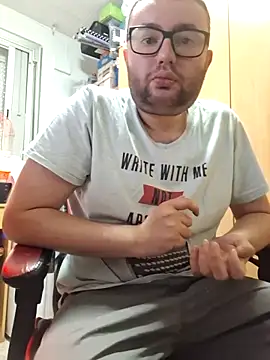 Javier bear online show from 04.15.26