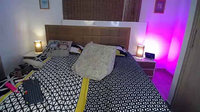 ShanonLe online show from 02.20.25