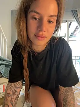 EmiliaCatalina online show from 01.29.25