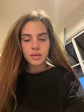 EmiliaCatalina online show from 02.21.25