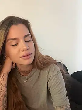 EmiliaCatalina online show from 03.01.26