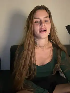 EmiliaCatalina online show from 04.02.26