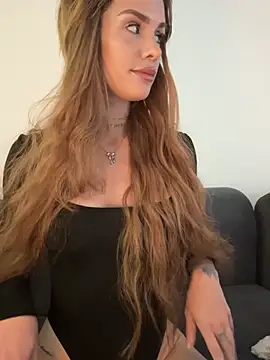 EmiliaCatalina online show from 05.24.26