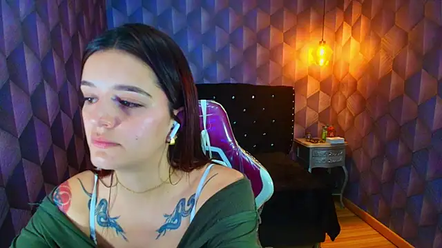 LiaHarryis online show from 04.13.26