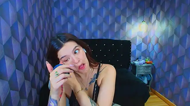 Snapshot of LiaHarryis chatting on 05.12.26 LiaHarryis online show from 05.12.26