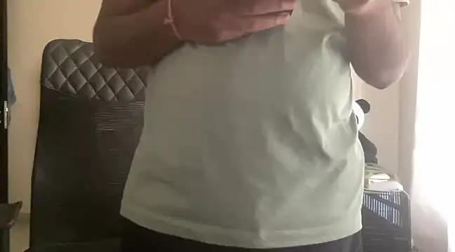 Snapshot of dhruv-sluppy chatting on 01.29.25 dhruv-sluppy online show from 01.29.25