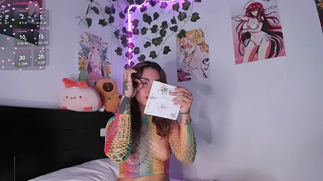 Snapshot of Violette-Ramirez01 chatting on 12.19.24 Violette-Ramirez01 online show from 12.19.24