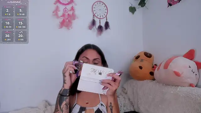 Violette-Ramirez01 online show from 02.10.26