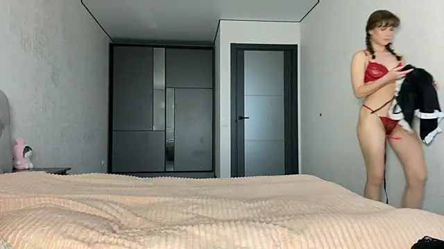 GracefulCharm online show from 02.07.25