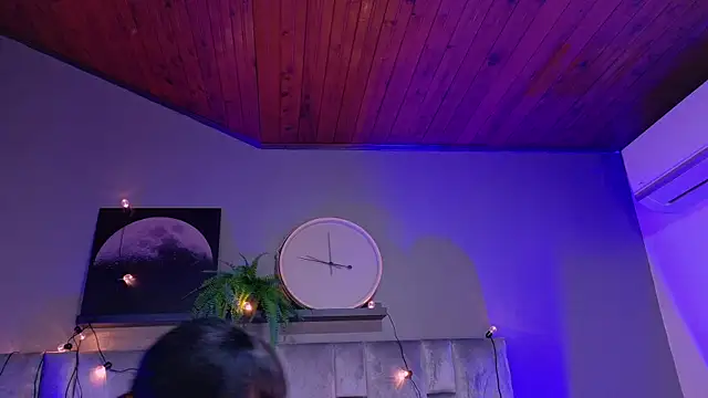 nahomi campbell online show from 10.17.25