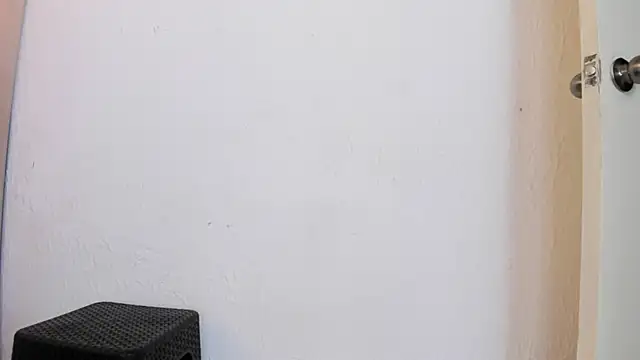 yuliana millerr online show from 01.12.25