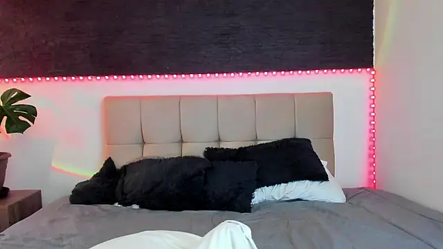 Snapshot of anaroman01 chatting on 01.26.25 anaroman01 online show from 01.26.25