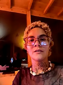 Snapshot of anaroman01 chatting on 03.21.25 anaroman01 online show from 03.21.25