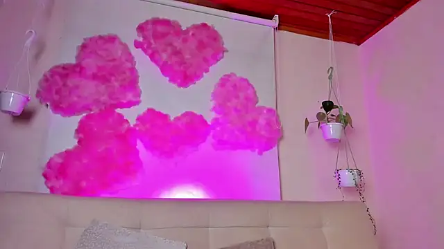 roselinedior online show from 02.14.25