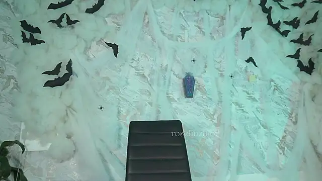 roselinedior online show from 10.23.25