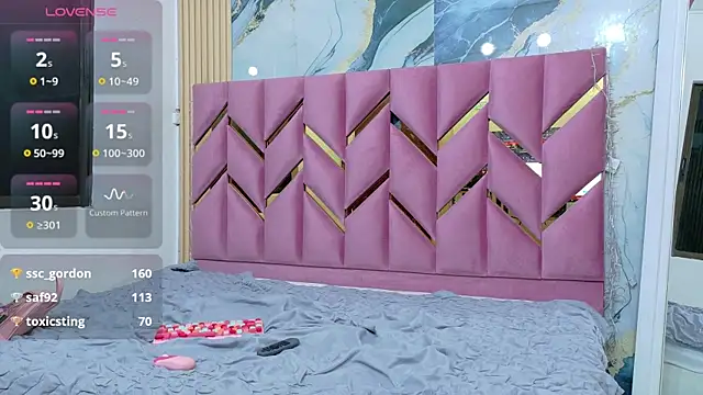 daddyissuesss  online show from 10.08.25