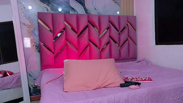 daddyissuesss  online show from 12.22.25