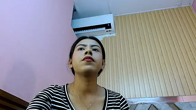 VeronicaRobles online show from 10.30.25