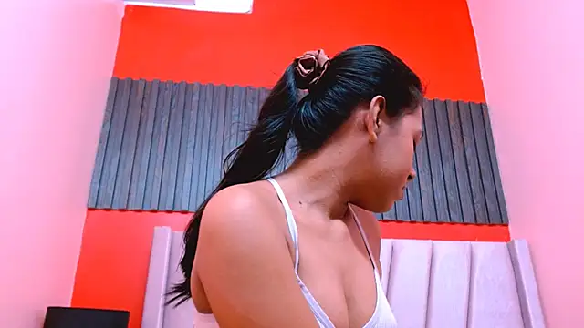 Snapshot of VeronicaRobles chatting on 06.30.26 VeronicaRobles online show from 06.30.26