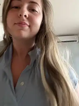 curvyflawless online show from 12.22.24