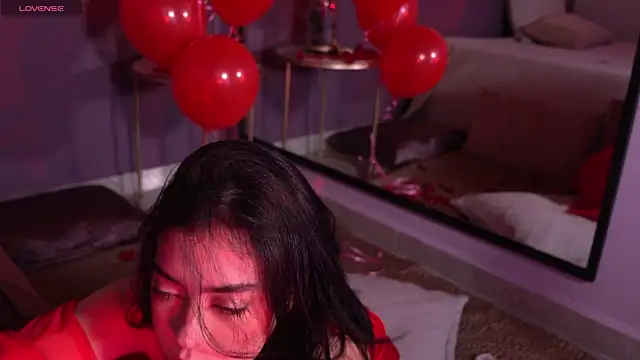 ElleDiane online show from 02.14.25