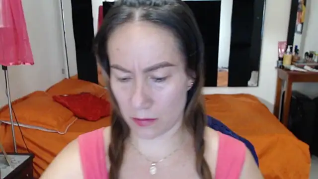 Snapshot of CATRINA-83 chatting on 09.27.25 CATRINA-83 online show from 09.27.25