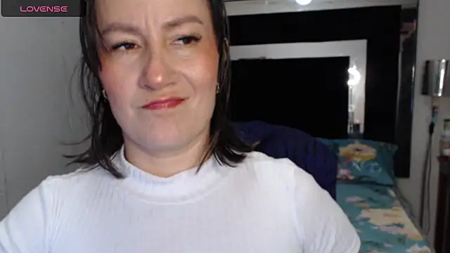 Snapshot of CATRINA-83 chatting on 05.16.26 CATRINA-83 online show from 05.16.26