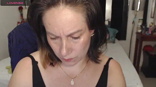 Snapshot of CATRINA-83 chatting on 05.19.26 CATRINA-83 online show from 05.19.26