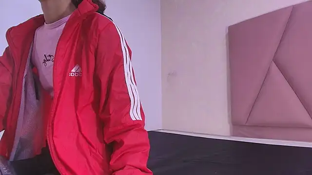 arl chloee online show from 10.11.25