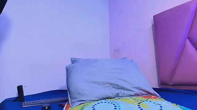 arl chloee online show from 10.17.25