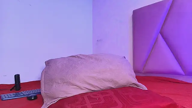 arl chloee online show from 10.22.25