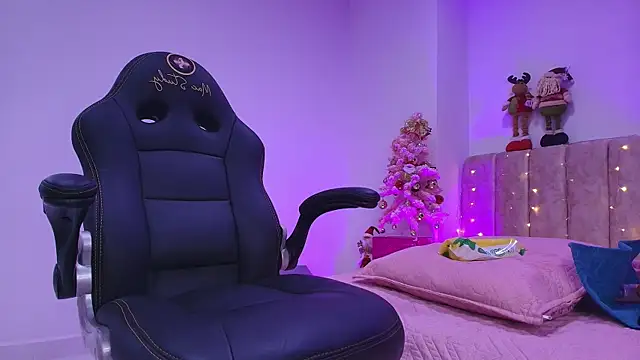 arl chloee online show from 12.16.25