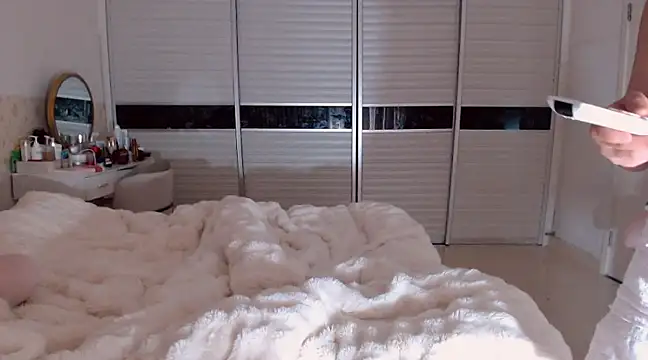 -Lucky Girl online show from 01.15.25