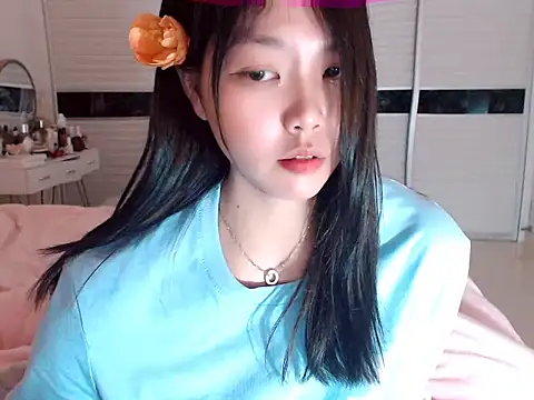 -Lucky Girl online show from 02.21.25