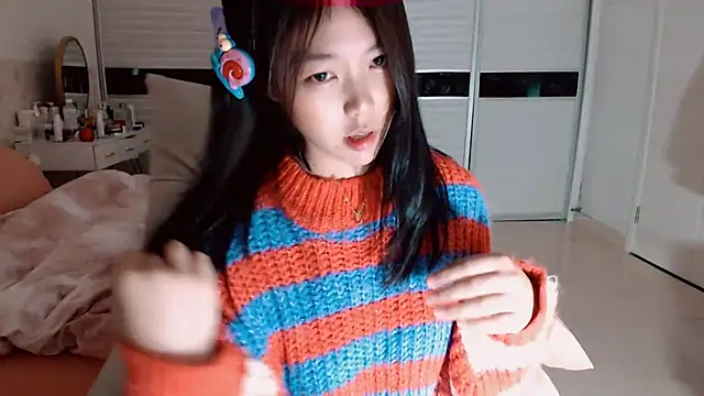 -Lucky Girl online show from 12.03.25