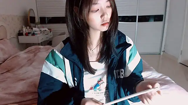 -Lucky Girl online show from 03.24.26