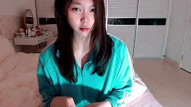 -Lucky Girl online show from 05.10.26