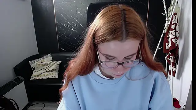 littleviki7 online show from 03.11.25