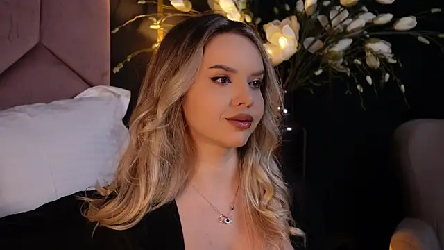 Snapshot of KatyaBelle chatting on 01.06.25 KatyaBelle online show from 01.06.25